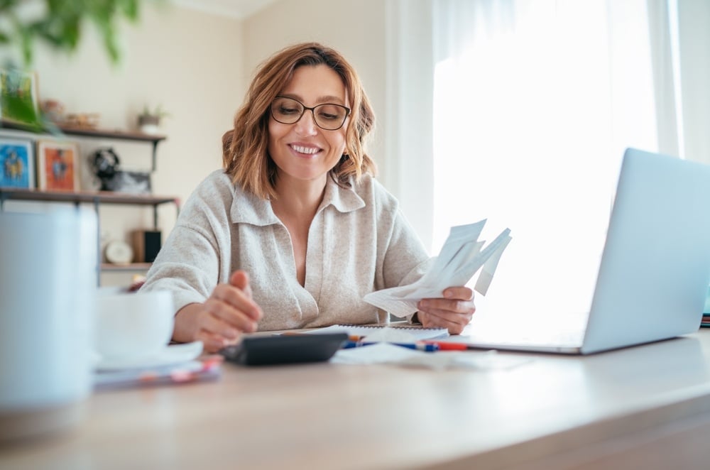 woman getting professional accounting services